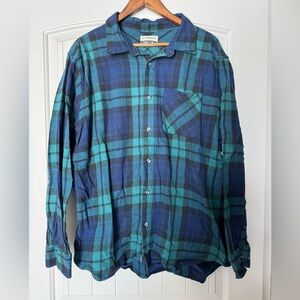 Men’s Magellan Blue and Teal Flannel. Size XL.